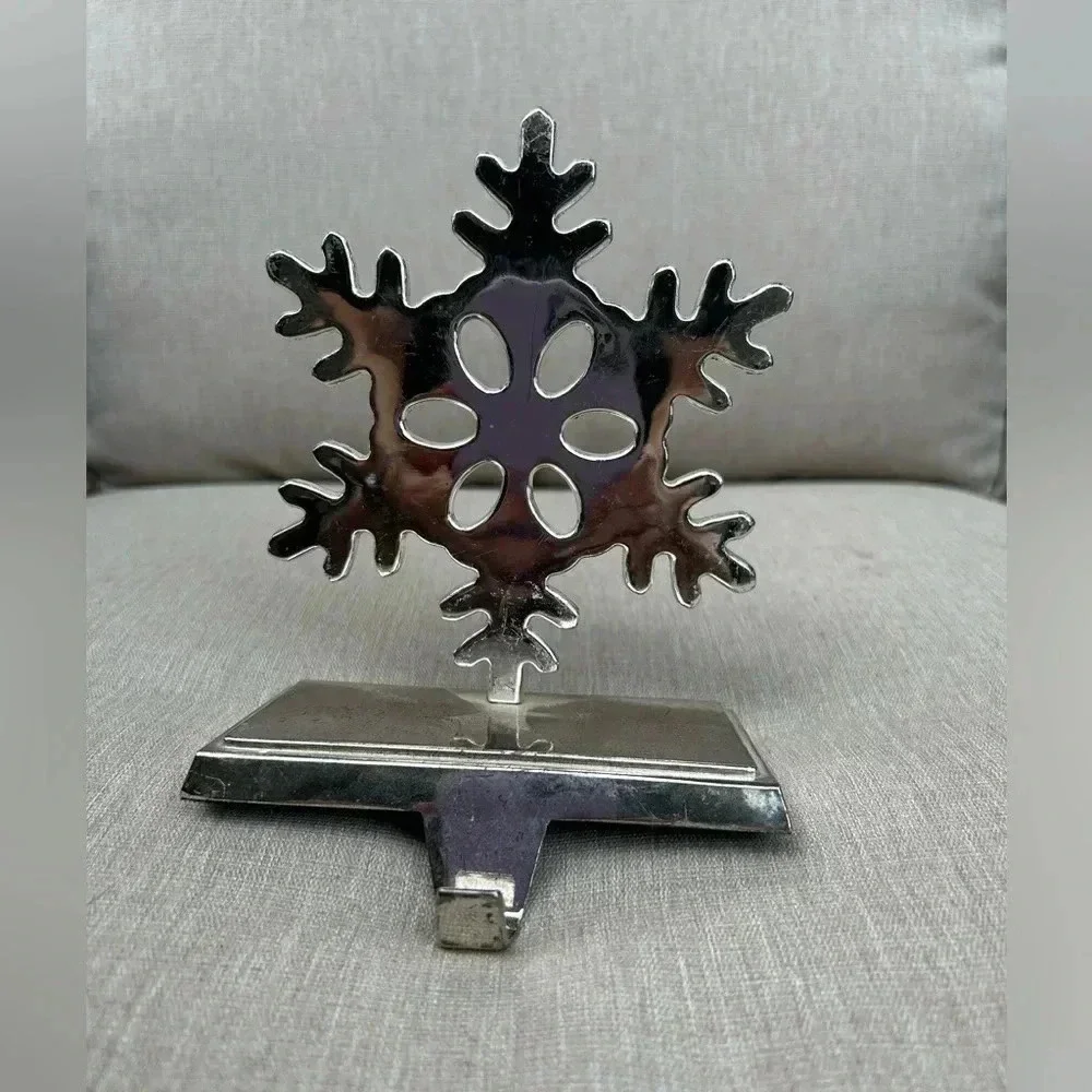 N/A 🎄silver snowflake